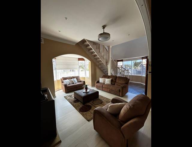 6 BEDROOM HOUSE FOR SALE IN GLENWOOD
